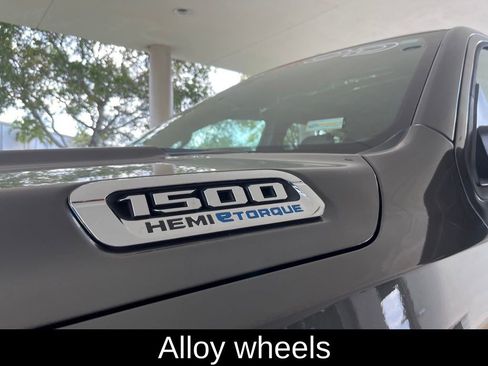 New 2022 RAM 1500 Big Horn image 12