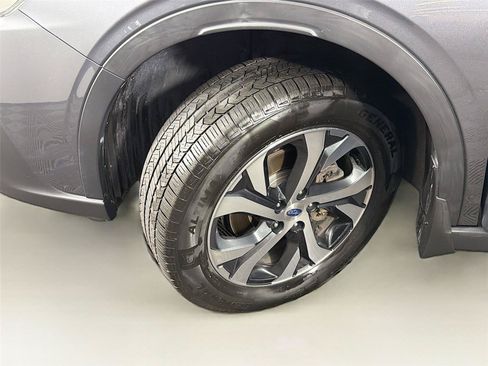 Used 2020 Subaru Outback Limited XT AWD/4WD image 38