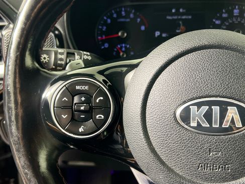 Used 2021 Kia Soul Turbo FWD image 18