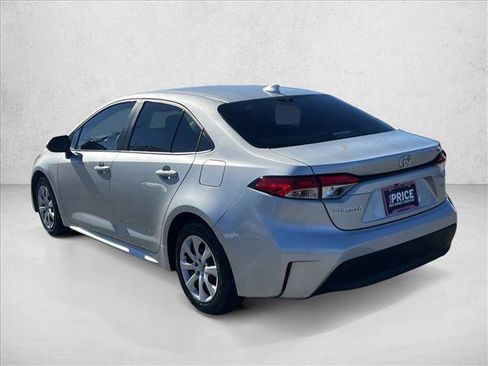 Used 2024 Toyota Corolla LE image 7