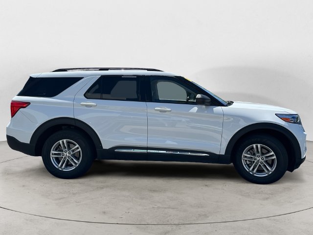 Used 2023 Ford Explorer XLT w/ Equipment Group 202A AWD/4WD image 6