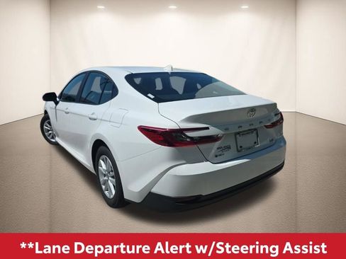 Used 2026 Toyota Camry LE image 10