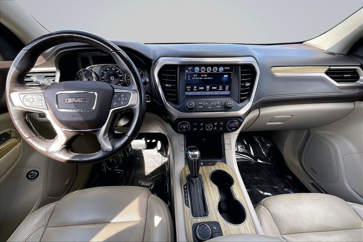 Used 2019 GMC Acadia Denali w/ Technology Package AWD/4WD image 39