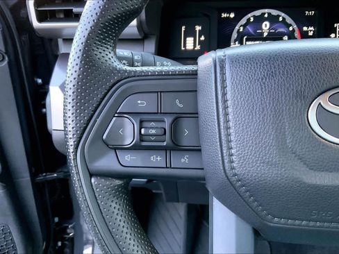 Used 2025 Toyota Tacoma SR5 image 23