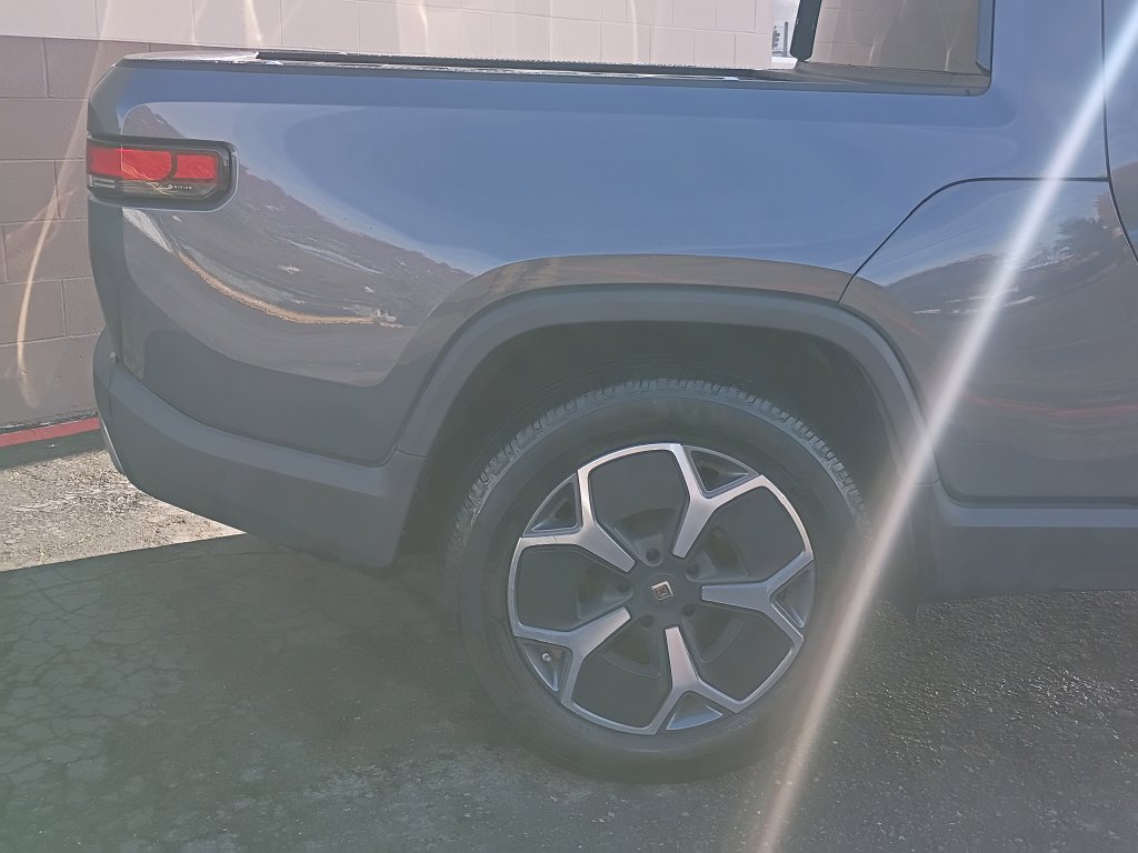 Used 2023 Rivian R1T Adventure Dual AWD/4WD image 4