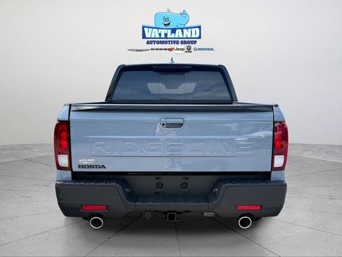 New 2026 Honda Ridgeline Black Edition image 4
