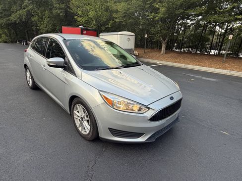Used 2016 Ford Focus SE FWD image 9