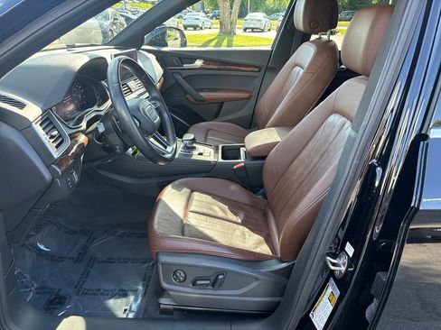Used 2020 Audi Q5 2.0T Premium Plus w/ Premium Plus Package AWD/4WD image 9