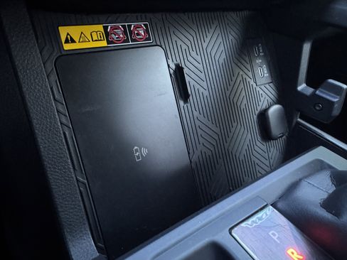 Used 2024 Toyota Tacoma Trailhunter image 27