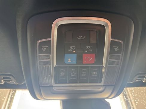 Used 2025 RAM 1500 Laramie w/ Laramie Southwest Edition AWD/4WD image 17