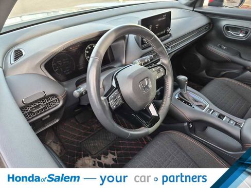 Used 2023 Honda HR-V Sport image 2