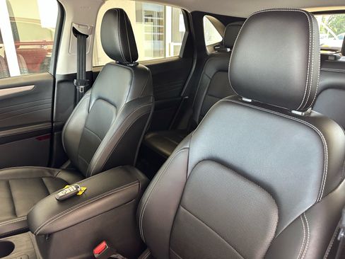 Used 2022 Ford Escape SEL FWD image 19