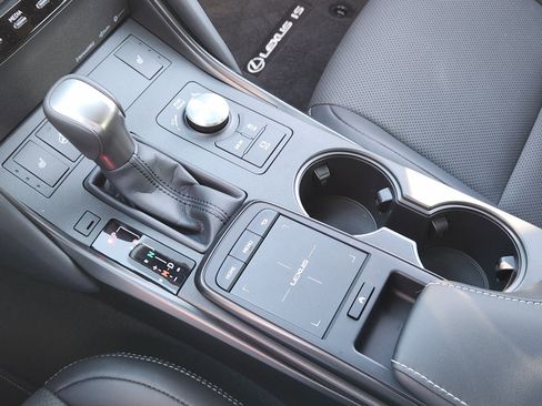 Certified 2025 Lexus IS 350 F Sport image 26