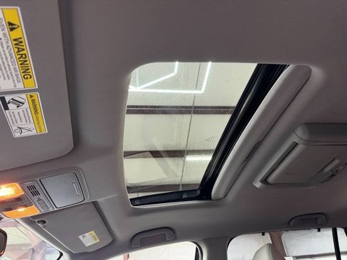 Used 2017 Honda Pilot Touring image 30