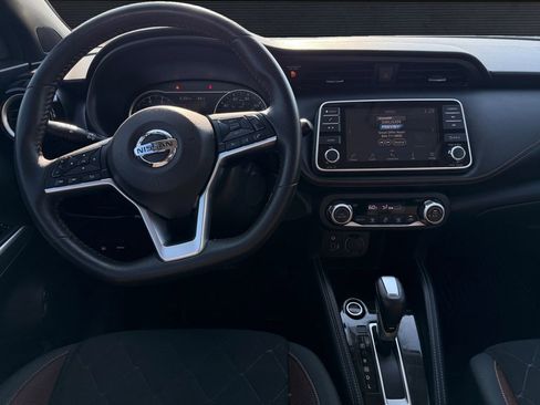 Used 2020 Nissan Kicks SR FWD image 12