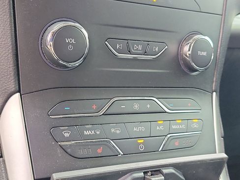 Used 2020 Ford Edge SEL w/ Convenience Package FWD image 27