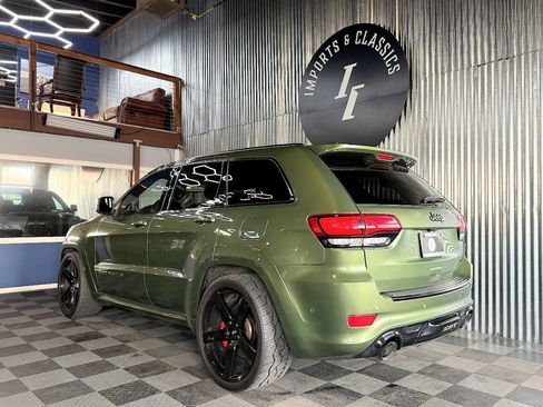 Used 2020 Jeep Grand Cherokee SRT image 3