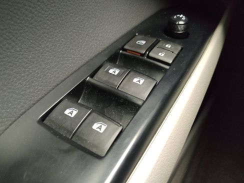 Used 2019 Toyota Camry SE image 27