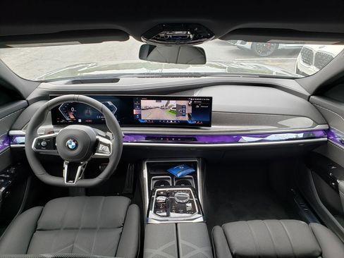 New 2025 BMW 760i xDrive w/ Executive Package image 8