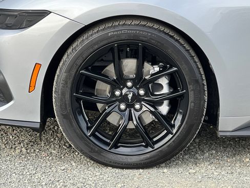 Used 2025 Ford Mustang Coupe image 24