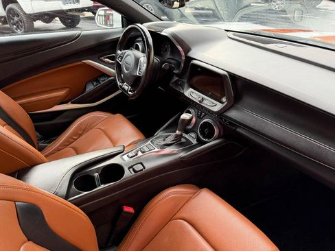 Used 2016 Chevrolet Camaro SS image 25