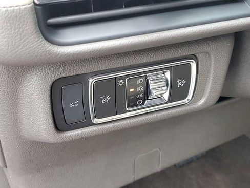 Certified 2023 Lincoln Corsair Standard w/ Equipment Group 101A image 14