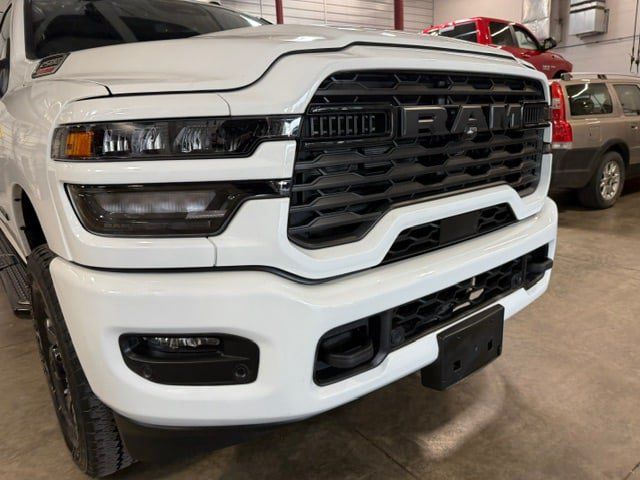 Used 2025 RAM 2500 Big Horn AWD/4WD image 2