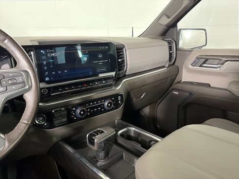 Used 2023 Chevrolet Silverado 1500 LTZ image 25