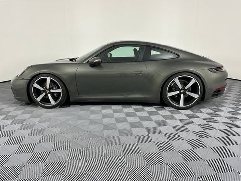 Certified 2022 Porsche 911 Carrera RWD image 2