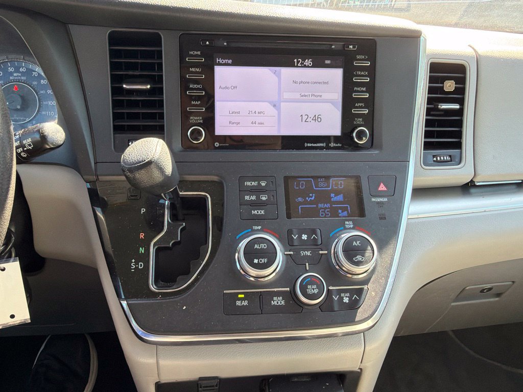 Used 2019 Toyota Sienna LE FWD image 30