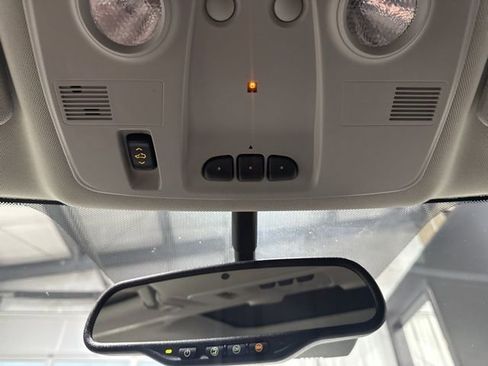 Used 2017 GMC Acadia Limited SLT image 16