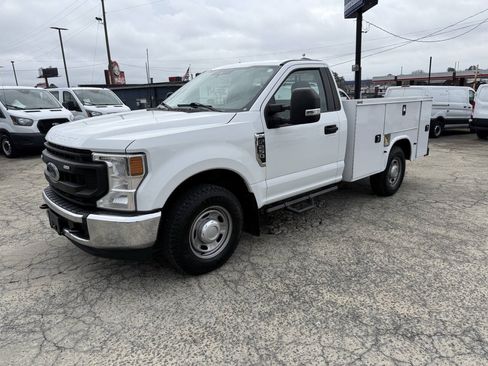 Used 2022 Ford F250 XL w/ Power Equipment Group RWD image 5