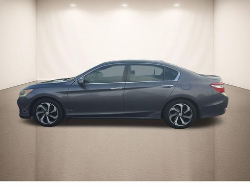 Used 2017 Honda Accord EX-L image 9