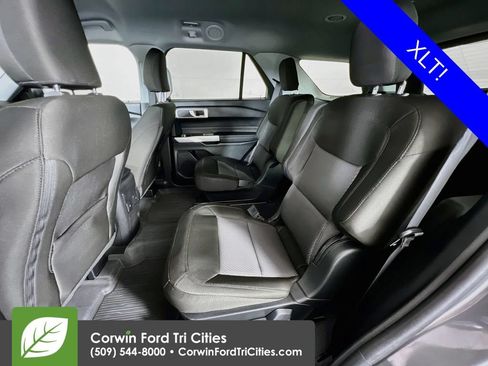 Used 2024 Ford Explorer XLT AWD/4WD image 27