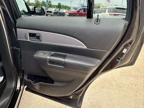 Used 2013 Lincoln MKX AWD image 15