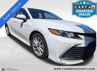 Used 2022 Toyota Camry LE image 1