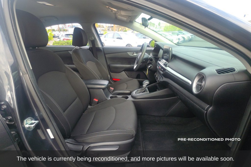 Used 2021 Kia Forte LXS FWD image 15