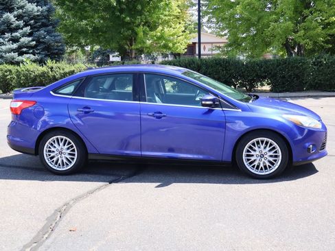 Used 2014 Ford Focus Titanium FWD image 3