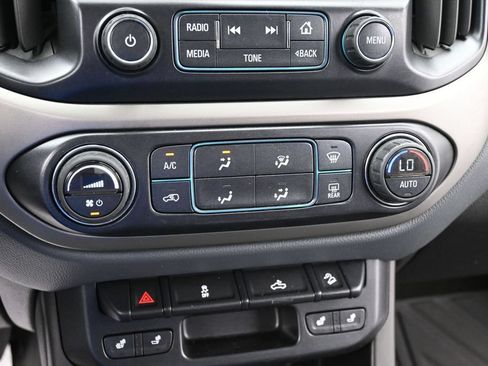 Used 2016 Chevrolet Colorado Z71 AWD/4WD image 11
