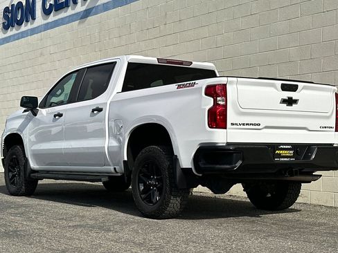 Certified 2024 Chevrolet Silverado 1500 Custom Trail Boss w/ LPO, Dark Essentials Package AWD/4WD image 6