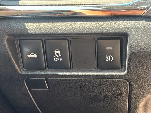 Used 2015 Toyota Avalon XLE FWD image 23