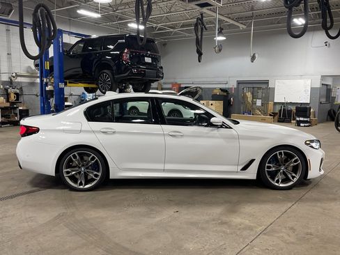 Used 2021 BMW M550i xDrive M550i xDrive w/ Premium Package image 4