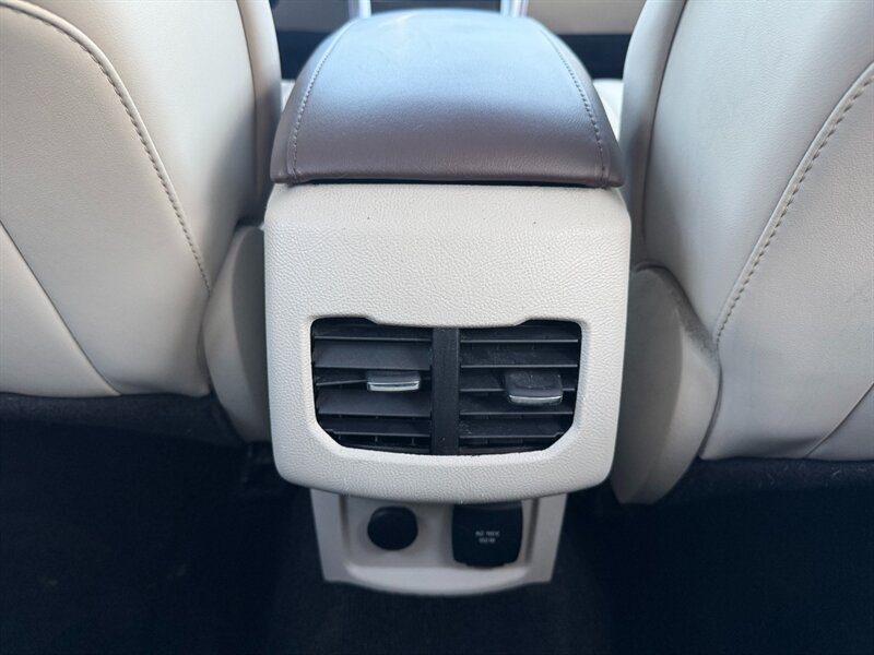 Used 2018 Ford Fusion Platinum FWD image 32