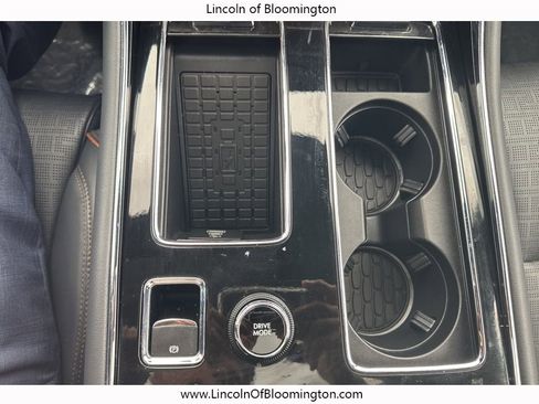 Certified 2025 Lincoln Aviator Black Label image 49