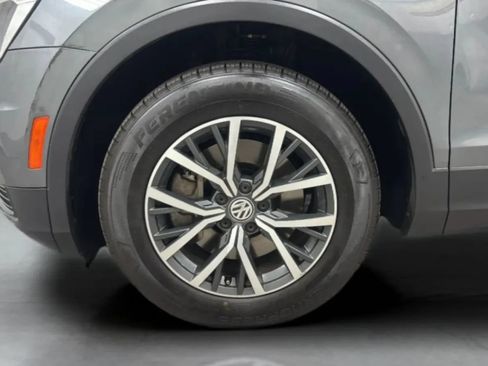 Used 2019 Volkswagen Tiguan SE FWD image 29