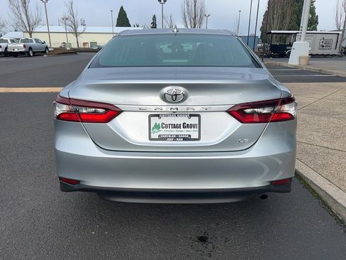 Used 2022 Toyota Camry LE image 8
