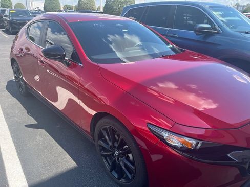 Used 2024 MAZDA MAZDA3 s FWD image 3
