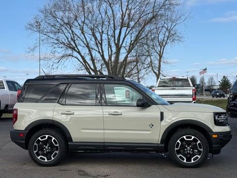 Used 2024 Ford Bronco Sport Outer Banks w/ Tech Package image 40