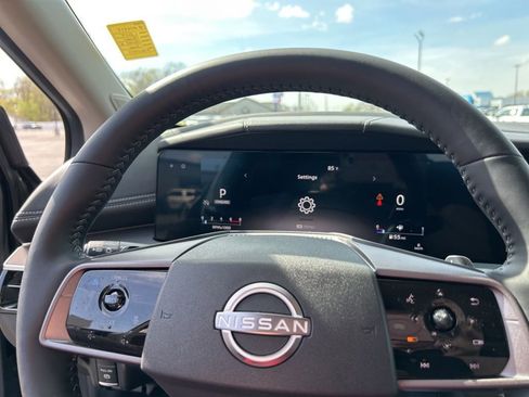 Used 2025 Nissan Murano SL AWD/4WD image 26