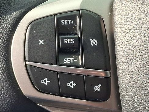 Used 2020 Ford Explorer XLT w/ Comfort Package AWD/4WD image 21